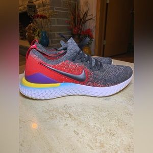 Nike Epic React Flyknit 2 Running Shoes EUC